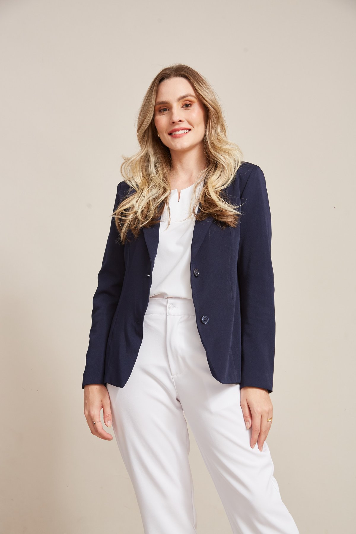 Blazer Feminino Ombro Estruturado · REF 0100